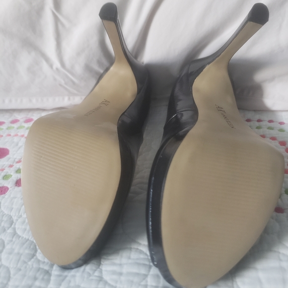 Women Pump Shoes - Picture 2 of 2